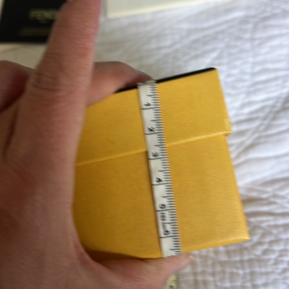 Authentic Fendi box with authenticity card - Picture 7 of 8